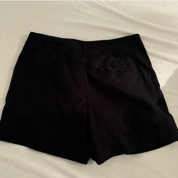 Banana Republic linen shorts - Picture 4 of 4